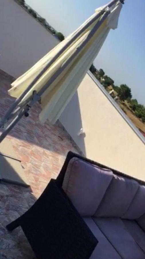 Villa Duga - Familie Il - I Vanovic Lamarra Urlaub Auf Vir Zewnętrze zdjęcie